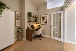 230 W Division St, Chicago, IL 60610 - Photo 19