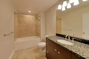 230 W Division St, Chicago, IL 60610 - Photo 17