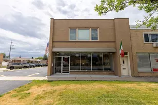 8905 W Cermak Rd, North Riverside, IL 60546 - Photo 1