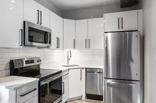 7645 N Sheridan Rd, Chicago, IL 60626 - Photo 5