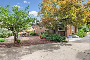 8536 Kedvale Ave, Skokie, IL 60076 - Photo 23