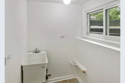 617 S Busse Road, Mount Prospect, IL 60056 - Photo 15