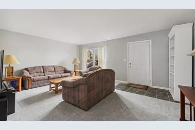 1817 Carlisle Court #1817, Schaumburg, IL 60194 - Photo 3