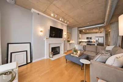 720 N Larrabee Street #1509, Chicago, IL 60654 - Photo 9