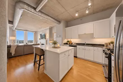 720 N Larrabee Street #1509, Chicago, IL 60654 - Photo 3