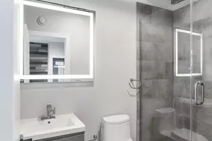 7645 N Sheridan Rd, Chicago, IL 60626 - Photo 9
