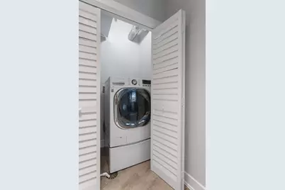 7645 N Sheridan Road #112, Chicago, IL 60626 - Photo 5