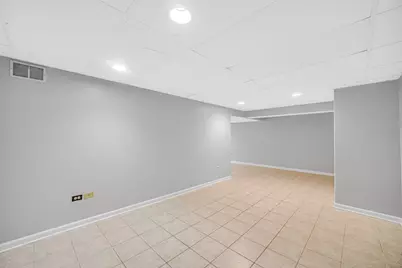 910 Knightsbridge Lane, Schaumburg, IL 60195 - Photo 21