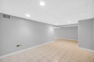 910 Knightsbridge Ln, Schaumburg, IL 60195 - Photo 21