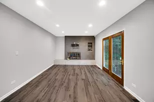 910 Knightsbridge Ln, Schaumburg, IL 60195 - Photo 7