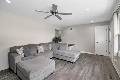 7416 S Octavia Avenue, Bridgeview, IL 60455 - Photo 9