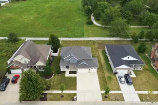 207 Hickory St, Peotone, IL 60468 - Photo 3