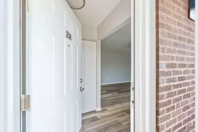 7834 95th Street #2H, Hickory Hills, IL 60457 - Photo 3