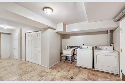 1610 W Jarvis Avenue #AA, Chicago, IL 60626 - Photo 13