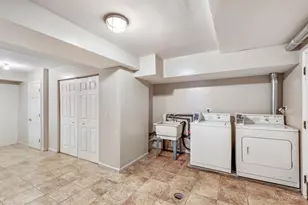 1610 W Jarvis Ave, Chicago, IL 60626 - Photo 13