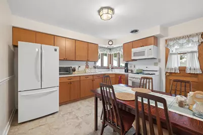 [Address not provided], Westmont, IL 60559 - Photo 7