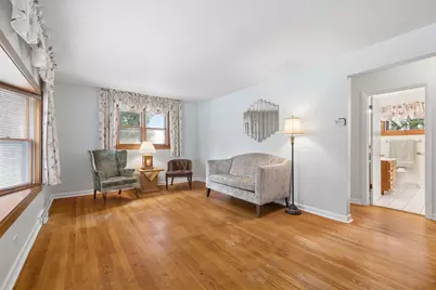 [Address not provided], Westmont, IL 60559 - Photo 5