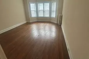 1114 Maple Ave, Evanston, IL 60202 - Photo 3