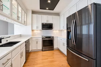 100 E 14th Street #1904, Chicago, IL 60605 - Photo 3