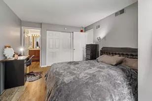 3255 Kirchoff Rd, Rolling Meadows, IL 60008 - Photo 7