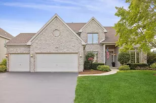 1250 Tunbridge Trail, Algonquin, IL 60102 - Photo 1