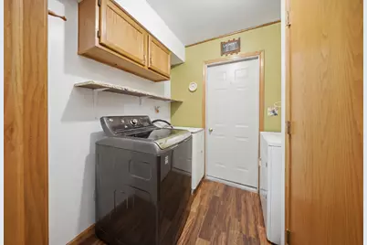 1410 Austin Avenue, Aurora, IL 60505 - Photo 11