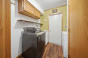 1410 Austin Ave, Aurora, IL 60505 - Photo 11