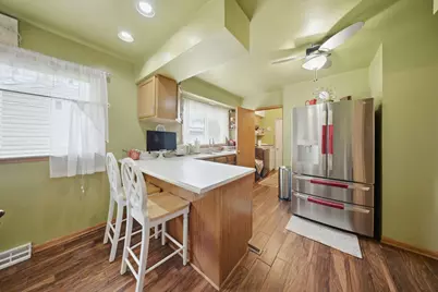 1410 Austin Avenue, Aurora, IL 60505 - Photo 3