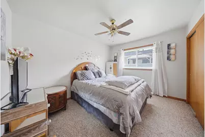 1410 Austin Avenue, Aurora, IL 60505 - Photo 7