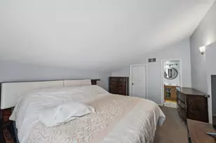 18584 Meadow Ln, Hazel Crest, IL 60429 - Photo 17