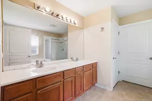 3104 Deerpath Ln, Carpentersville, IL 60110 - Photo 13