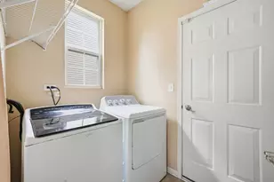 3104 Deerpath Ln, Carpentersville, IL 60110 - Photo 11