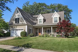 667 W Elk Grove Blvd, Elk Grove Village, IL 60007 - Photo 1