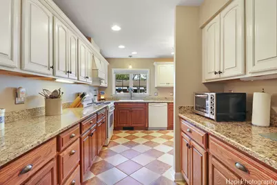 667 W Elk Grove Boulevard, Elk Grove Village, IL 60007 - Photo 15