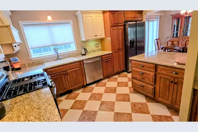 667 W Elk Grove Boulevard, Elk Grove Village, IL 60007 - Photo 13