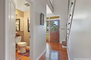 667 W Elk Grove Blvd, Elk Grove Village, IL 60007 - Photo 5
