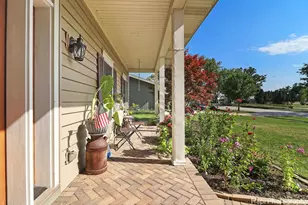 667 W Elk Grove Blvd, Elk Grove Village, IL 60007 - Photo 3