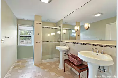 667 W Elk Grove Boulevard, Elk Grove Village, IL 60007 - Photo 19
