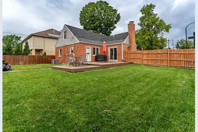 301 W Lonnquist Boulevard, Mount Prospect, IL 60056 - Photo 29