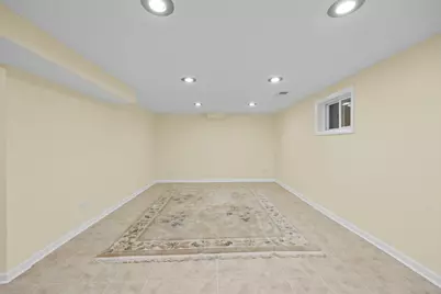 9752 Tripp Avenue, Skokie, IL 60076 - Photo 15