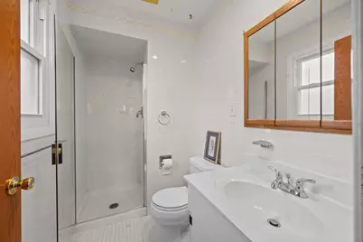 9752 Tripp Avenue, Skokie, IL 60076 - Photo 11