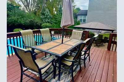 404 Heatherwood Drive, Oswego, IL 60543 - Photo 3