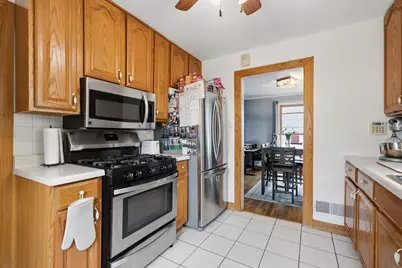 8716 S Richmond Avenue, Evergreen Park, IL 60805 - Photo 11