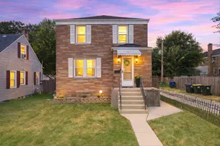 8716 S Richmond Ave, Evergreen Park, IL 60805 - Photo 1