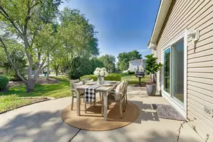 720 Dunhill Dr, Buffalo Grove, IL 60089 - Photo 11