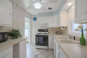 65 Victoria Dr, Northlake, IL 60164 - Photo 17