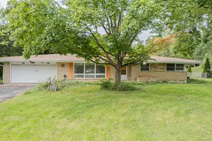 26815 W Nippersink Rd, Ingleside, IL 60041 - Photo 1