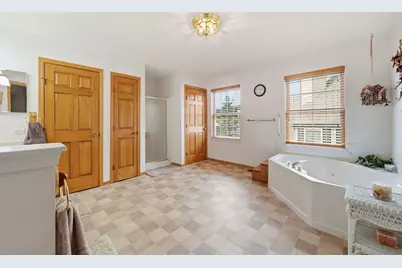 1406 Laurel Oaks Drive, Streamwood, IL 60107 - Photo 17