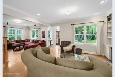 217 S Summit Street, Wheaton, IL 60187 - Photo 5