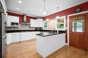217 S Summit St, Wheaton, IL 60187 - Photo 13